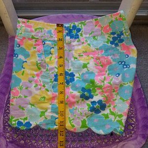 Lilly Pulitzer, Buttercup Short, Size 4.